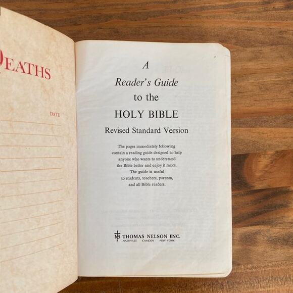 Nelson Holy Bible Black cover - Revised Standard Version - Picture 6 of 9